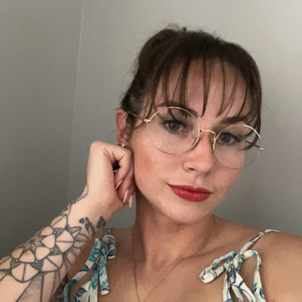 Meet your Posher, Fey